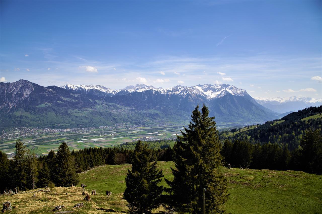 Berghaus Malbun Hotel บูคส์ ภายนอก รูปภาพ